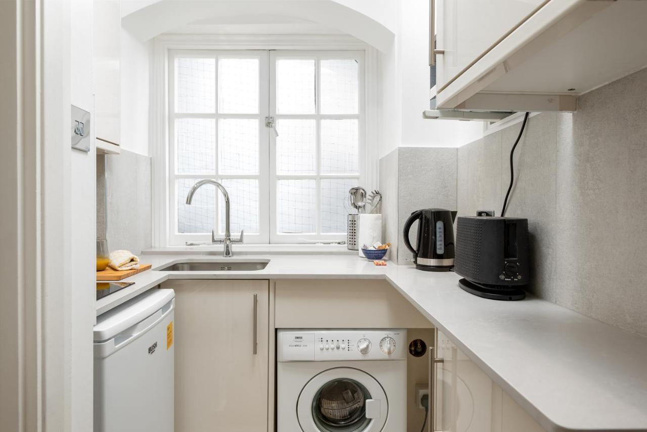 Capital Sloane Street Studio With Balcony London Ngoại thất bức ảnh